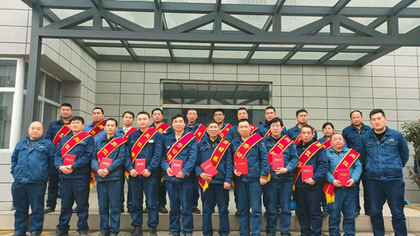 1645437554698491.jpg 崗位標(biāo)兵合影_副本.jpg